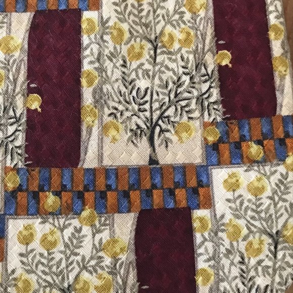 Ermenegildo Zegna 100% Silk Tie in Yellow Tree pattern with Maroon and Gold - Picture 4 of 5